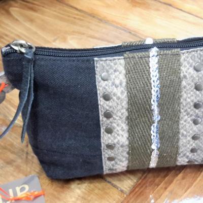 Art 22 trousse jeanette blacky